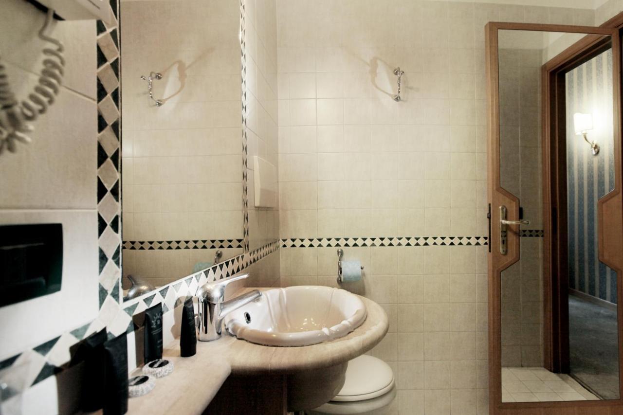 Hs 311 Hotel Рим Екстериор снимка
